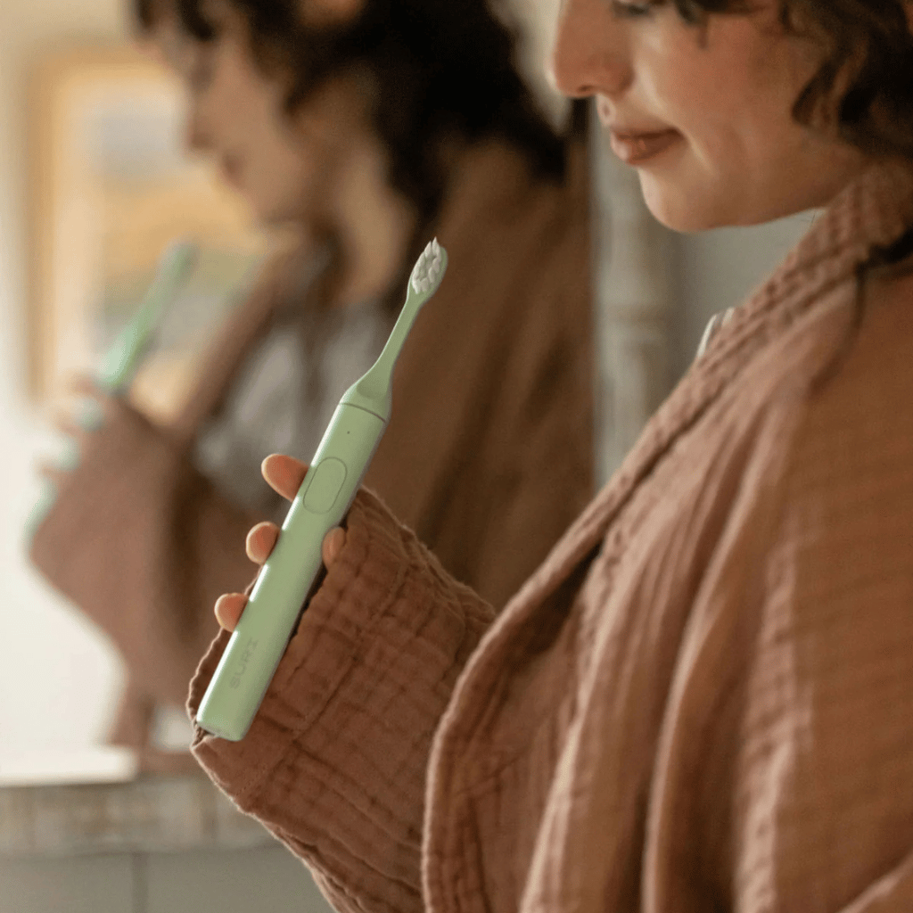 SURI Electric Toothbrush with UV Light Cleaning and Charging Case - Winter Fern - Image 7