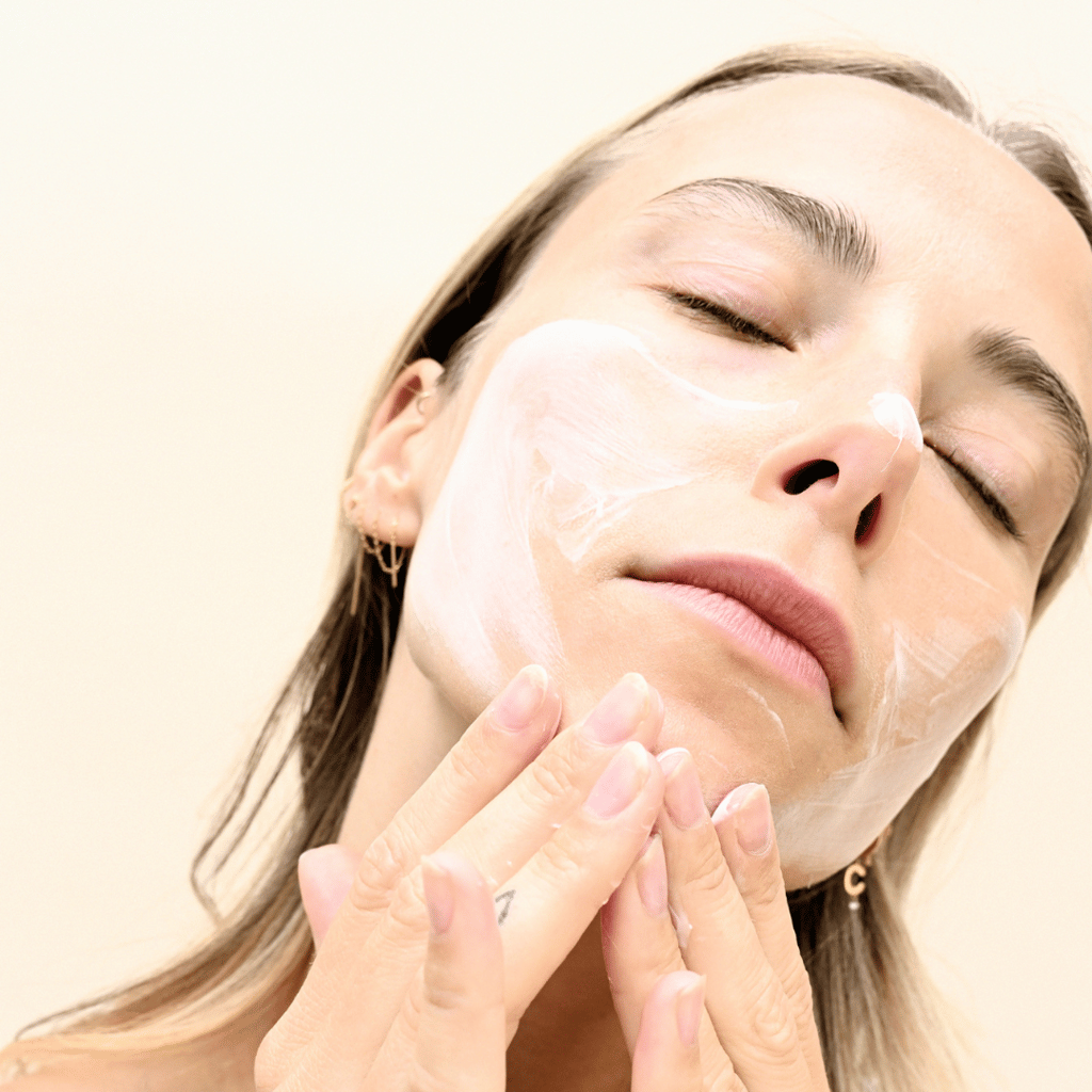 The Gentle Cleanser - Image 3