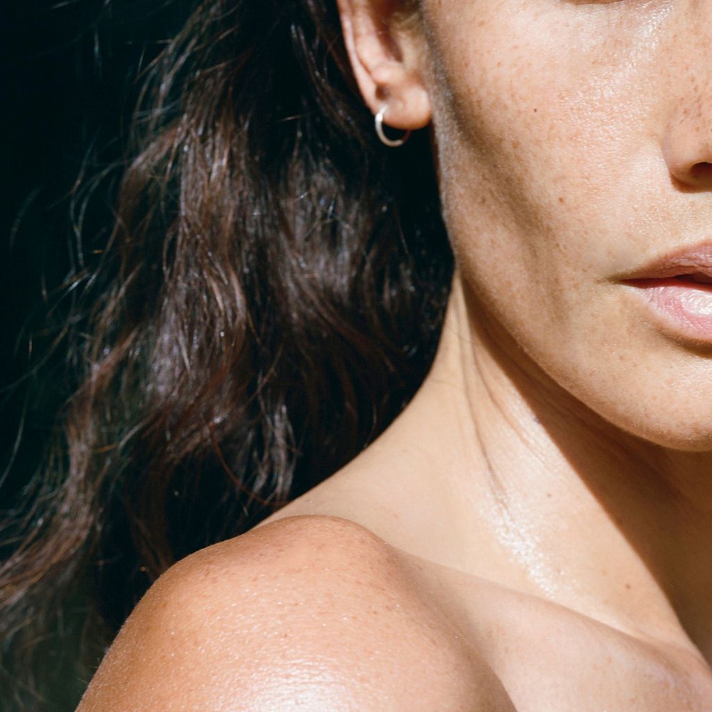A.M.S Green Botanical Body Oil - Image 3