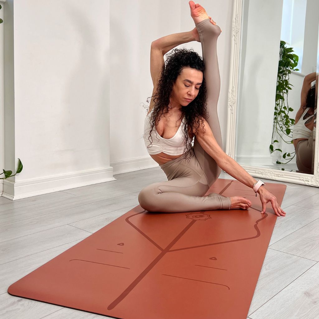Liforme Classic Yoga Mat - Terracotta - Image 3